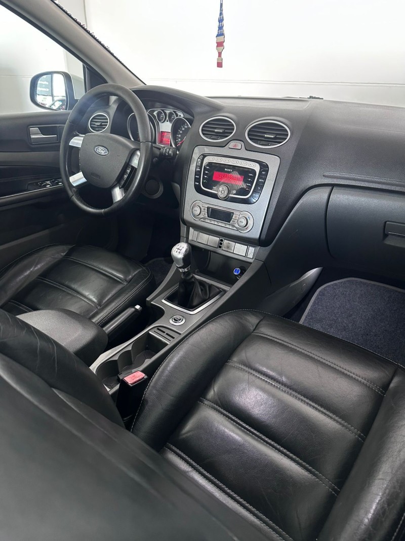 FOCUS 2.0 GHIA 16V FLEX 4P MANUAL - 2009 - FARROUPILHA