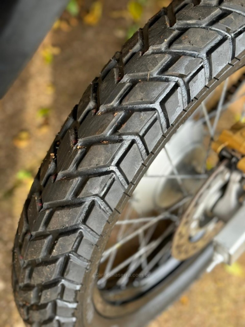 XRE 300  - 2013 - LAJEADO