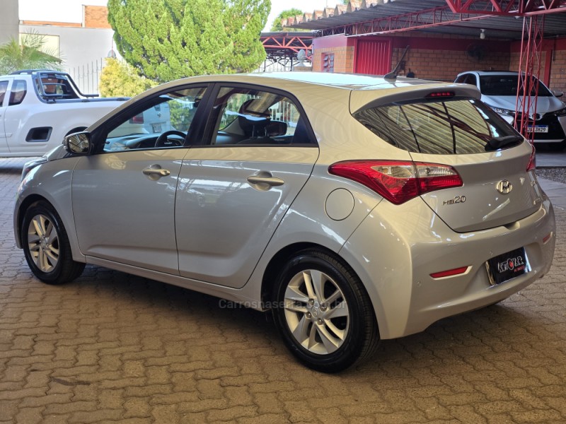 HB20 1.6 PREMIUM 16V FLEX 4P AUTOMÁTICO - 2013 - SAPIRANGA