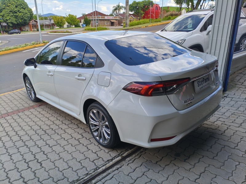 COROLLA 2.0 XEI 16V FLEX 4P AUTOMÁTICO - 2021 - BOM PRINCíPIO