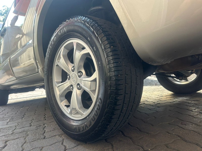 TUCSON 2.0 GL 2WD 16V GASOLINA 4P MANUAL - 2011 - TRêS COROAS