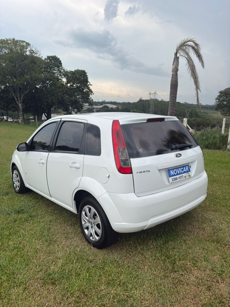 FIESTA 1.6 ROCAM HATCH 8V FLEX 4P MANUAL - 2014 - FARROUPILHA