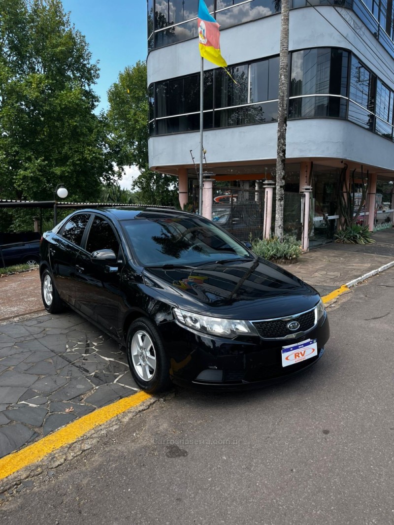 CERATO 1.6 SEDAN 16V GASOLINA 4P MANUAL - 2011 - CARLOS BARBOSA