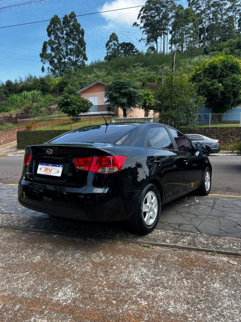 CERATO 1.6 SEDAN 16V GASOLINA 4P MANUAL - 2011 - CARLOS BARBOSA