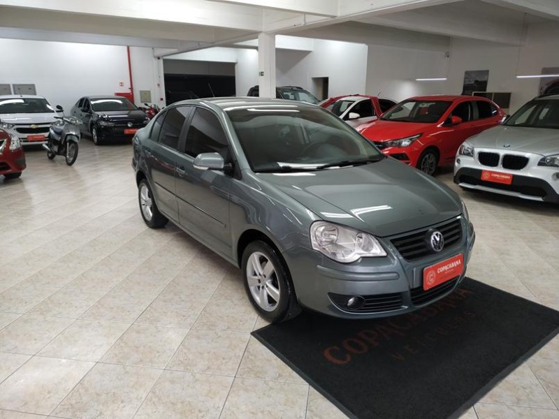 POLO SEDAN 1.6 MI 8V FLEX 4P MANUAL - 2011 - CAXIAS DO SUL