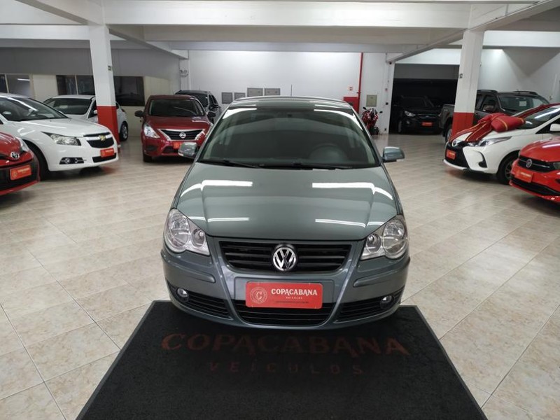 POLO SEDAN 1.6 MI 8V FLEX 4P MANUAL - 2011 - CAXIAS DO SUL
