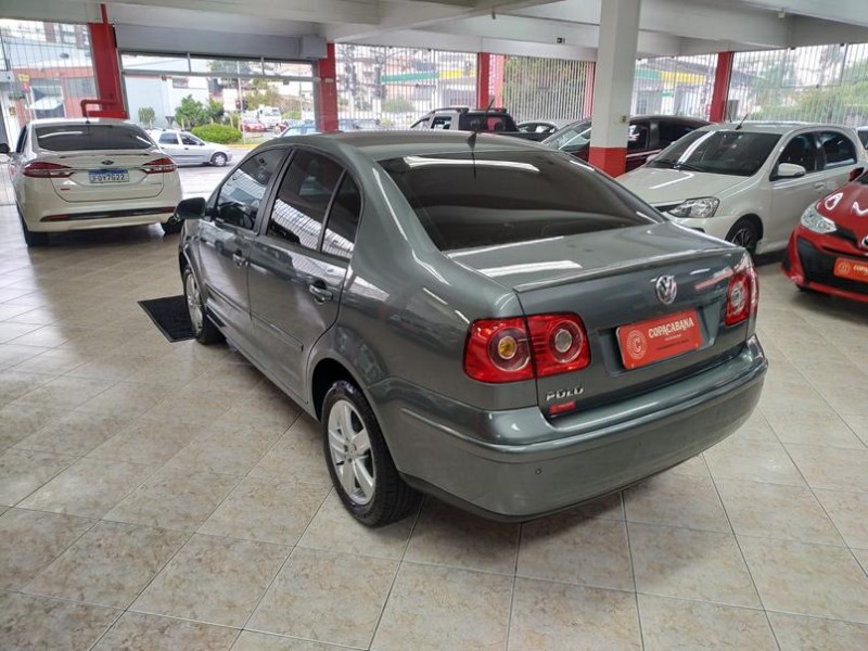 POLO SEDAN 1.6 MI 8V FLEX 4P MANUAL - 2011 - CAXIAS DO SUL