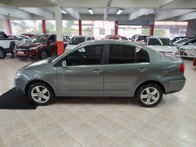 POLO SEDAN 1.6 MI 8V FLEX 4P MANUAL - 2011 - CAXIAS DO SUL