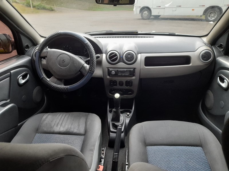 SANDERO 1.0 AUTHENTIQUE 16V FLEX 4P MANUAL - 2011 - FARROUPILHA