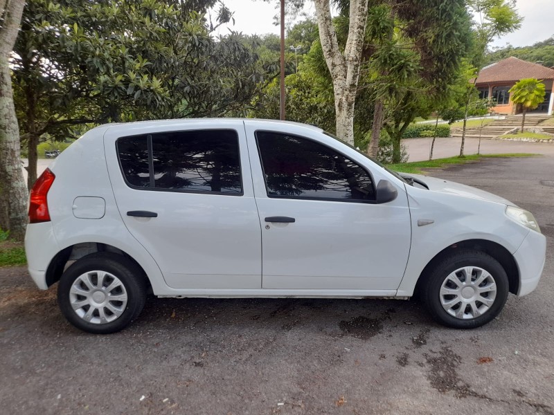 SANDERO 1.0 AUTHENTIQUE 16V FLEX 4P MANUAL - 2011 - FARROUPILHA
