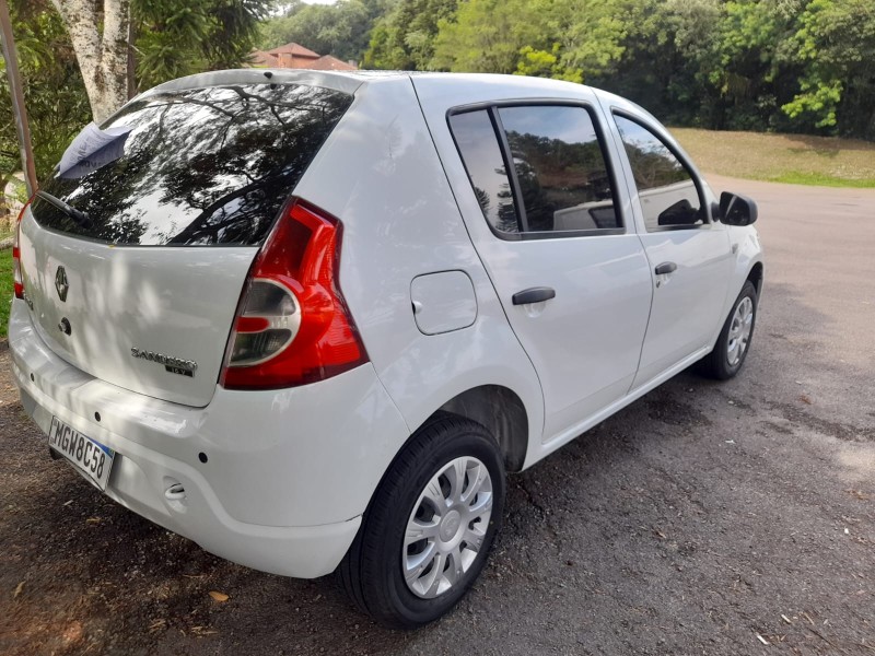 SANDERO 1.0 AUTHENTIQUE 16V FLEX 4P MANUAL - 2011 - FARROUPILHA