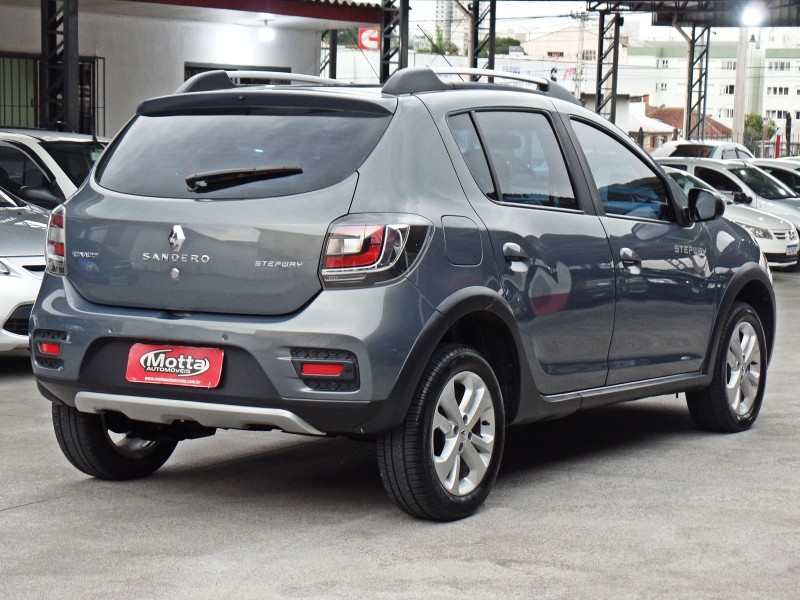 SANDERO 1.6 STEPWAY 16V FLEX 4P MANUAL - 2017 - CAXIAS DO SUL