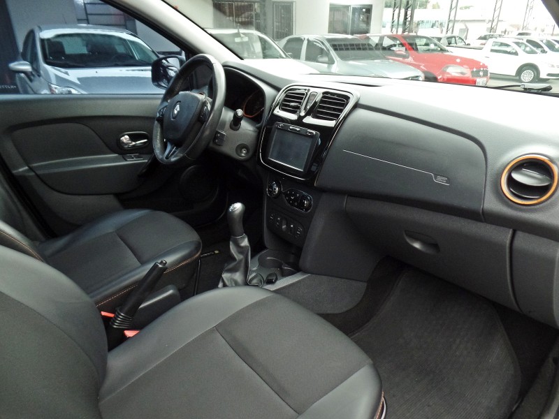 SANDERO 1.6 STEPWAY 16V FLEX 4P MANUAL - 2017 - CAXIAS DO SUL