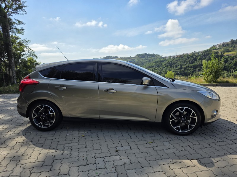 FOCUS 2.0 TITANIUM HATCH 16V FLEX 4P AUTOMÁTICO - 2015 - BENTO GONçALVES