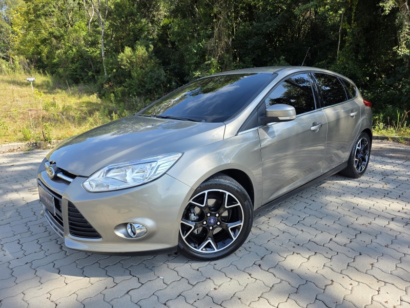 focus 2.0 titanium hatch 16v flex 4p automatico 2015 bento goncalves