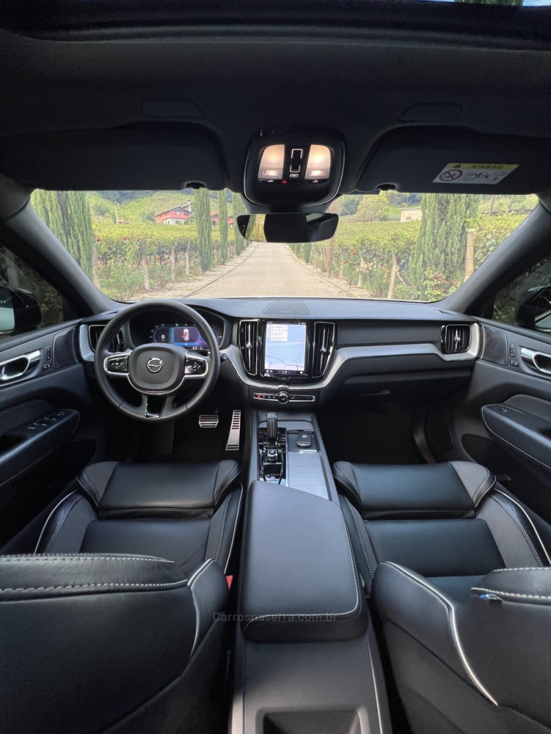 XC60 2.0 T8 R DESIGN HYBRID GASOLINA 4P AUTOMÁTICO - 2022 - CAXIAS DO SUL