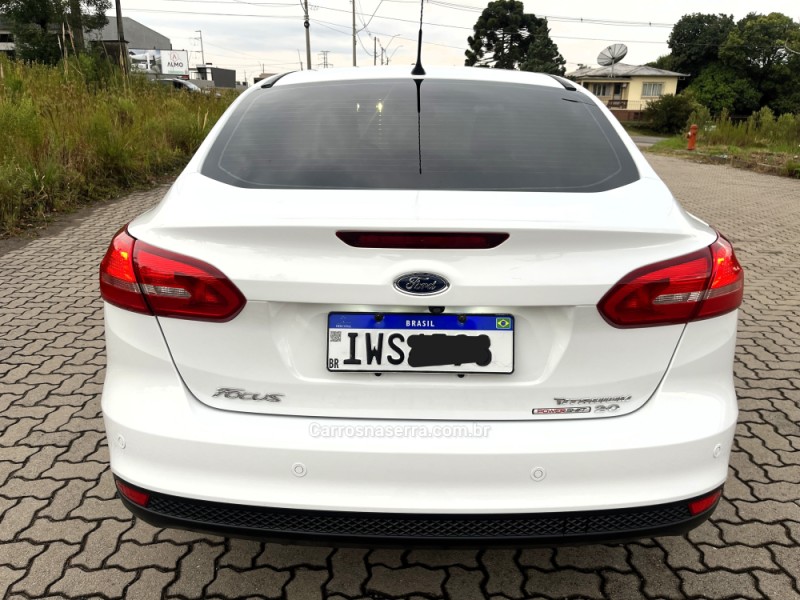 FOCUS 2.0 TITANIUM SEDAN 16V FLEX 4P AUTOMÁTICO - 2016 - CAXIAS DO SUL