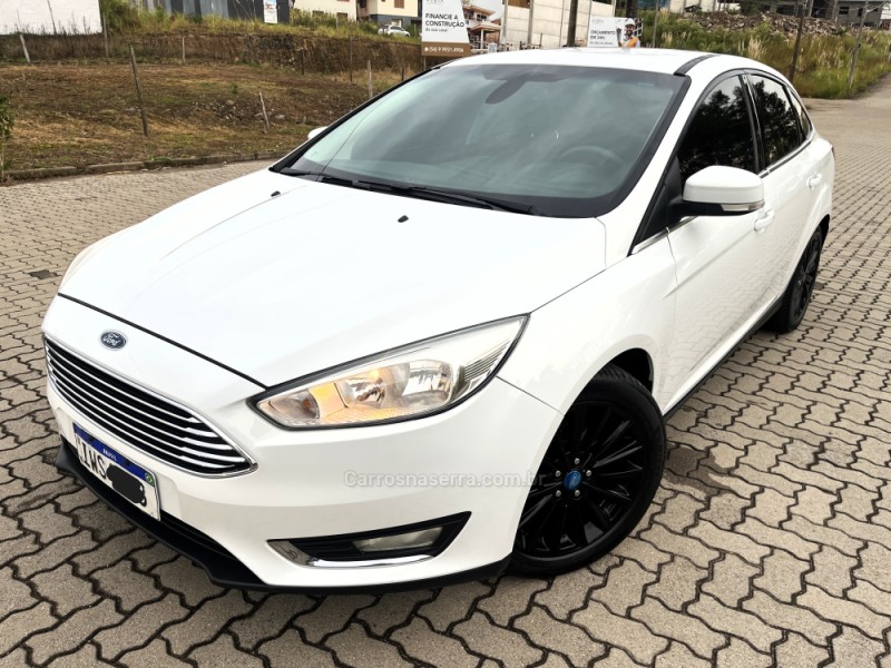 FOCUS 2.0 TITANIUM SEDAN 16V FLEX 4P AUTOMÁTICO - 2016 - CAXIAS DO SUL