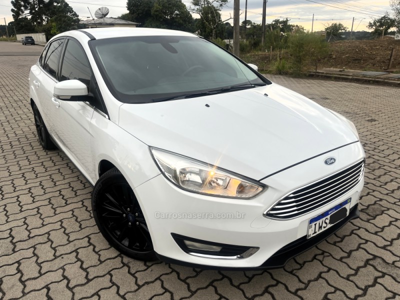 focus 2.0 titanium sedan 16v flex 4p automatico 2016 caxias do sul
