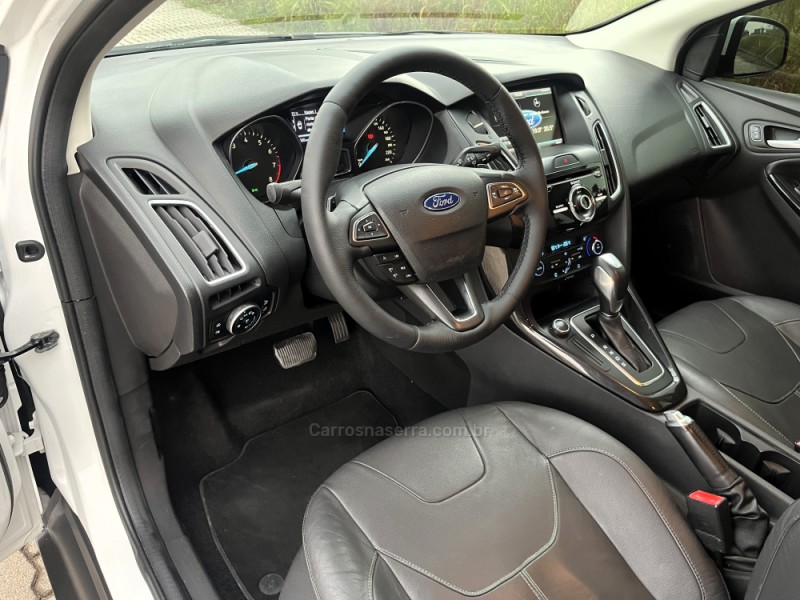 FOCUS 2.0 TITANIUM SEDAN 16V FLEX 4P AUTOMÁTICO - 2016 - CAXIAS DO SUL