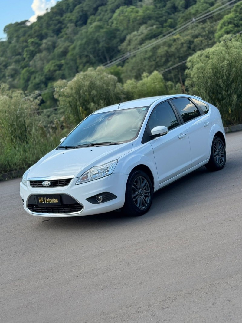 FOCUS 2.0 GLX 16V FLEX 4P MANUAL - 2011 - BENTO GONçALVES