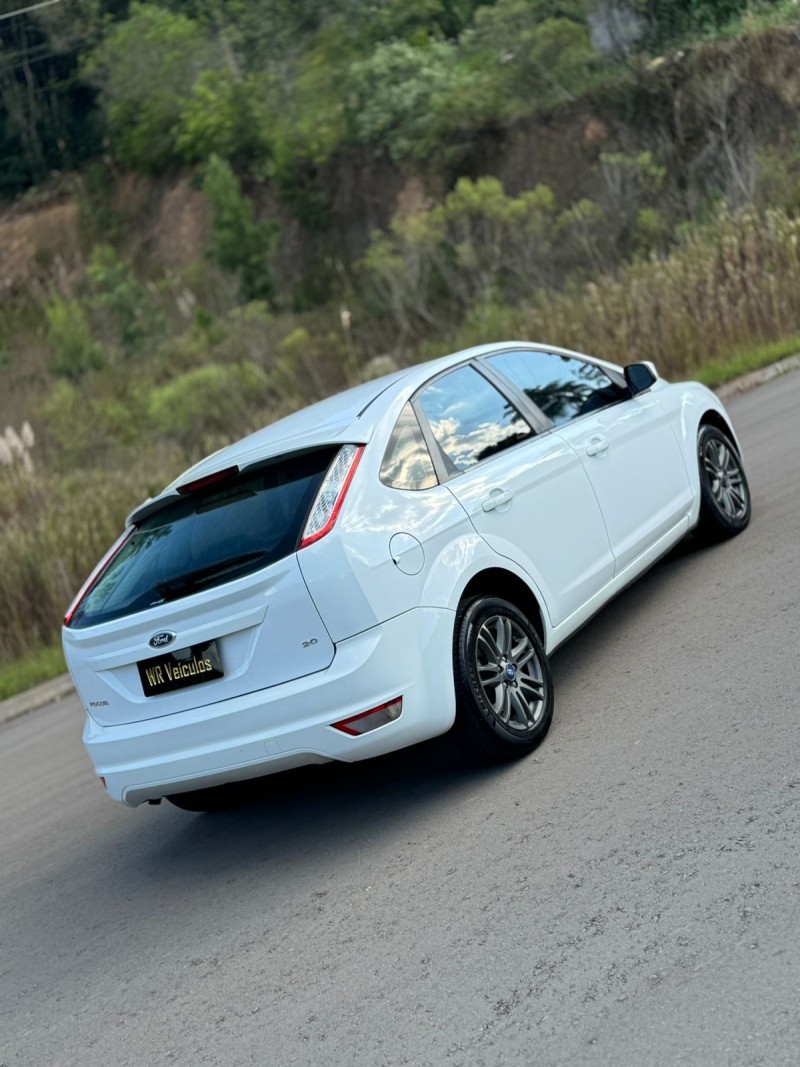 FOCUS 2.0 GLX 16V FLEX 4P MANUAL - 2011 - BENTO GONçALVES