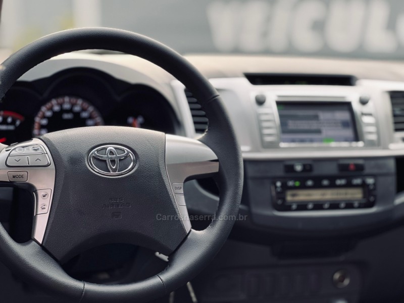 HILUX 2.7 SRV 4X4 CD 16V FLEX 4P AUTOMÁTICO - 2013 - SAPUCAIA DO SUL