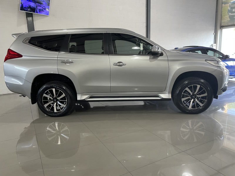 PAJERO SPORT 2.4 HPE 4X4 DIESEL 4P AUTOMÁTICA - 2020 - CAXIAS DO SUL