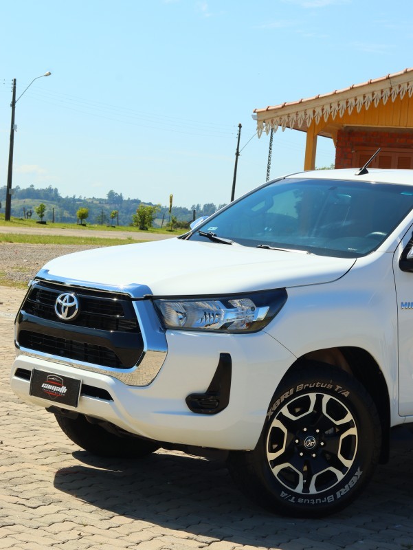 HILUX 2.8 SR 4X4 CD 16V DIESEL 4P MANUAL - 2021 - ANTôNIO PRADO