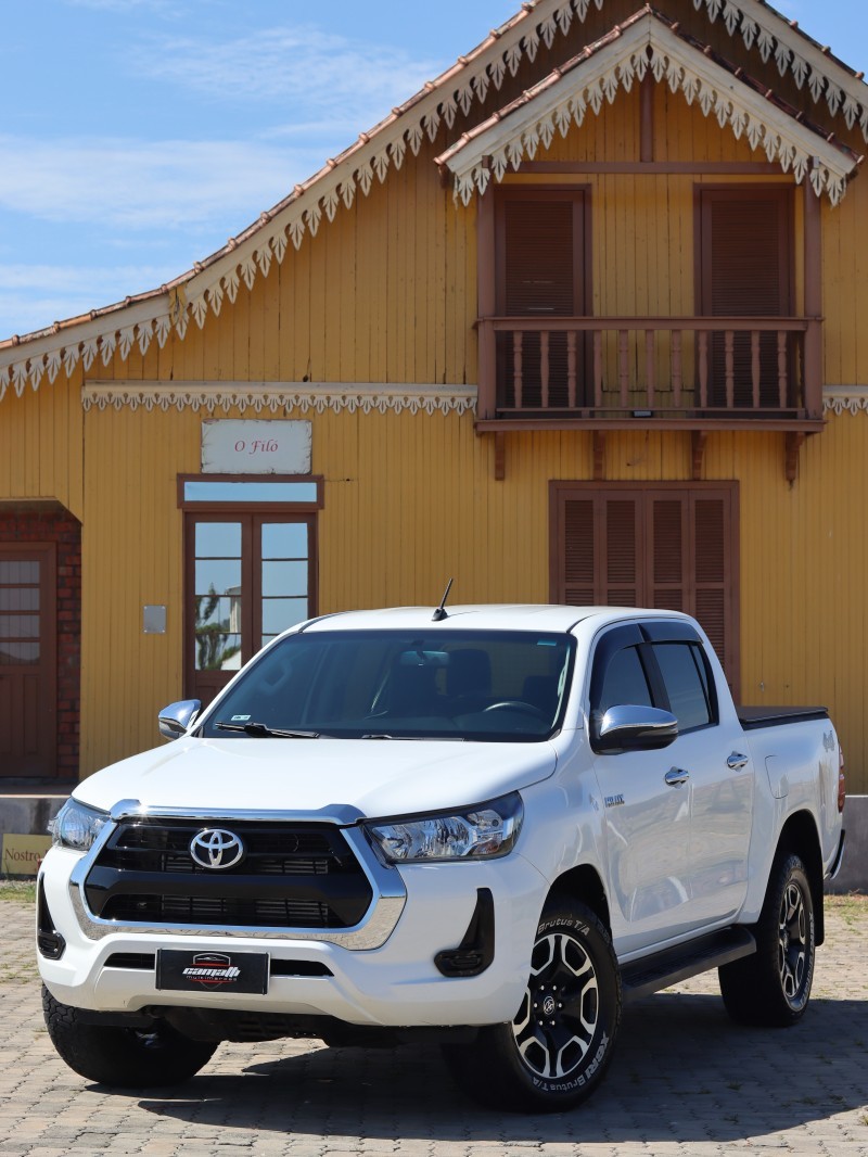 hilux 2.8 sr 4x4 cd 16v diesel 4p manual 2021 antonio prado