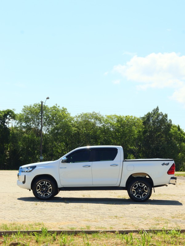 HILUX 2.8 SR 4X4 CD 16V DIESEL 4P MANUAL - 2021 - ANTôNIO PRADO