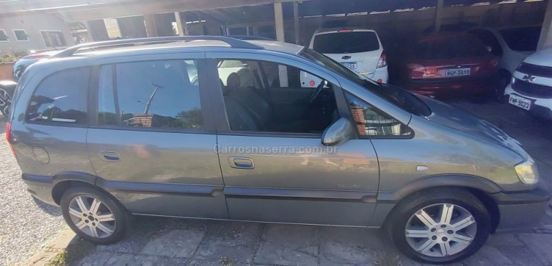 ZAFIRA 2.0 MPFI COLLETION 8V FLEX POWER 4P AUTOMÁTICO - 2012 - GRAMADO