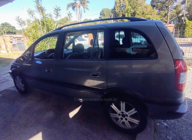 ZAFIRA 2.0 MPFI COLLETION 8V FLEX POWER 4P AUTOMÁTICO - 2012 - GRAMADO