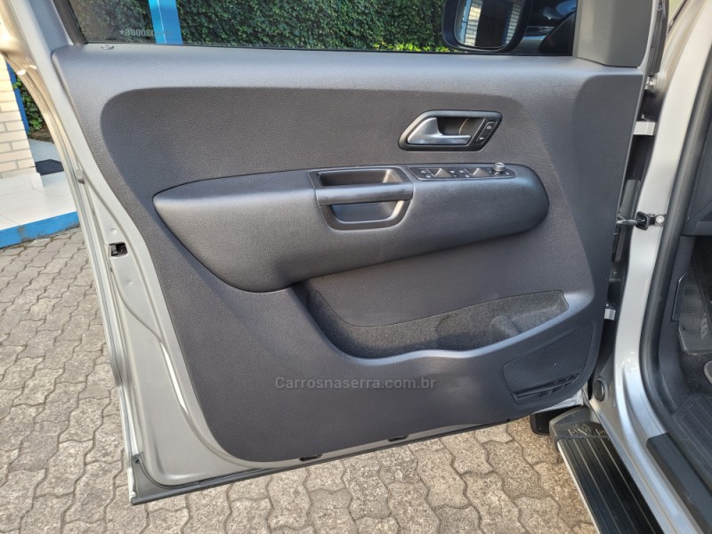 AMAROK 3.0 V6 TDI HIGHLINE CD DIESEL 4MOTION AUTOMÁTICO - 2023 - CAXIAS DO SUL