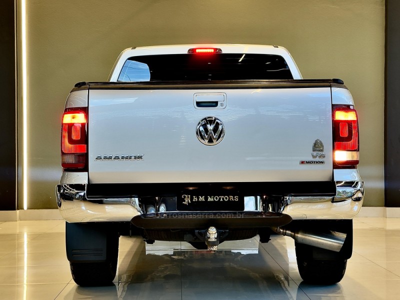 AMAROK 3.0 V6 TDI HIGHLINE CD DIESEL 4MOTION AUTOMÁTICO - 2019 - CAXIAS DO SUL