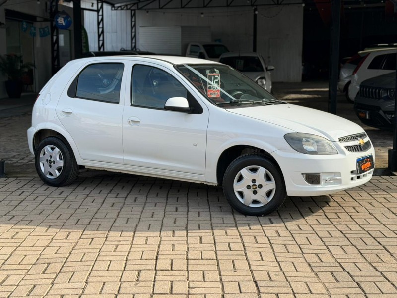CELTA 1.0 MPFI LT 8V FLEX 4P MANUAL - 2012 - LAGOA VERMELHA