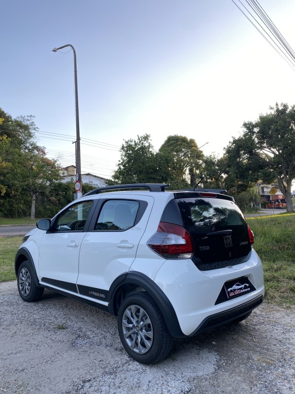 MOBI 1.0 TREKKING 8V FLEX 4P MANUAL - 2021 - CAXIAS DO SUL