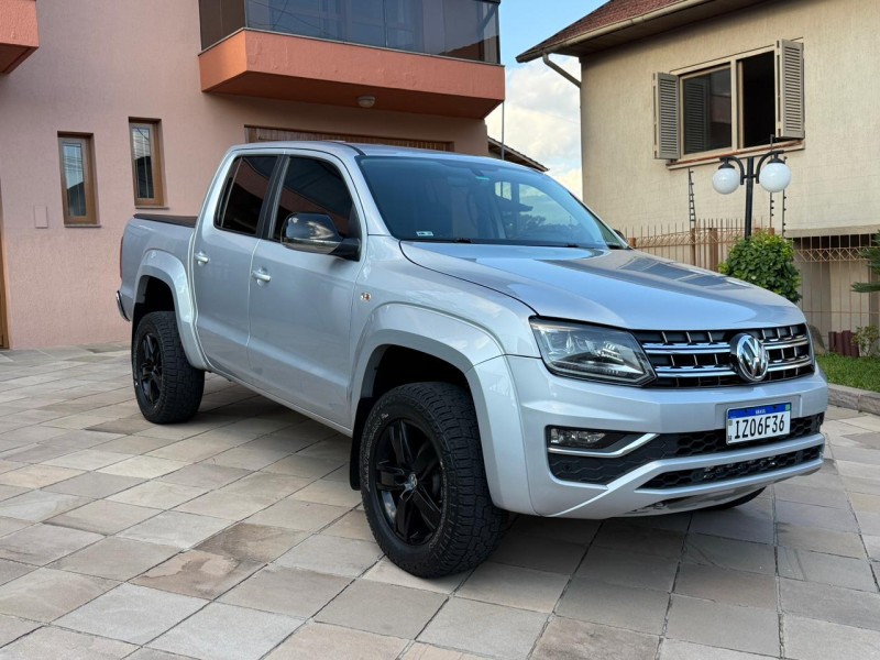 AMAROK 2.0 HIGHLINE 4X4 CD 16V TURBO INTERCOOLER DIESEL 4P AUTOMÁTICO - 2019 - CAXIAS DO SUL