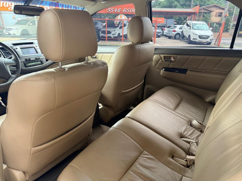 HILUX SW4 3.0 SRV 4X4 CD 16V TURBO INTERCOOLER DIESEL 4P AUTOMÁTICO - 2013 - TRêS COROAS