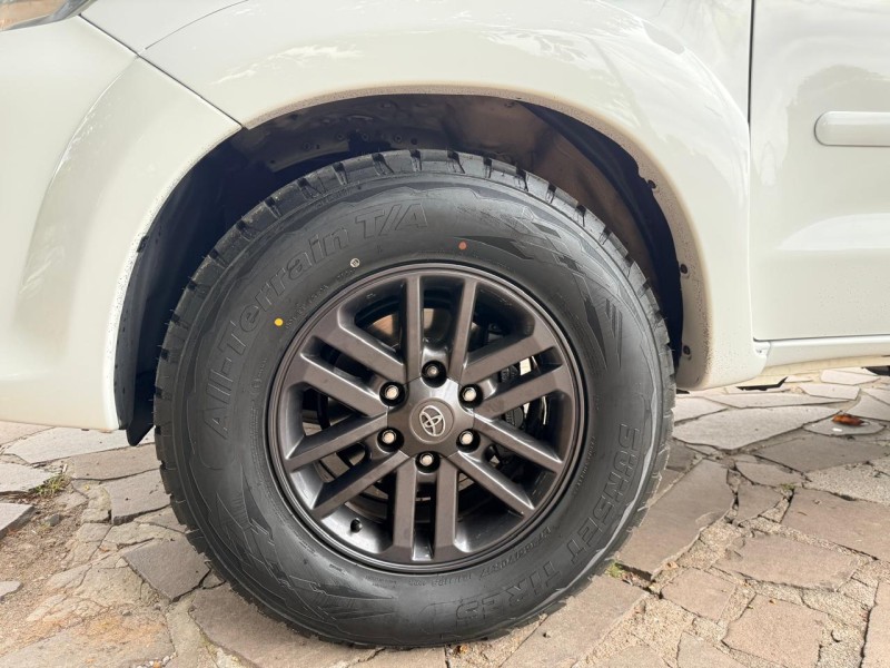 HILUX SW4 3.0 SRV 4X4 CD 16V TURBO INTERCOOLER DIESEL 4P AUTOMÁTICO - 2013 - TRêS COROAS