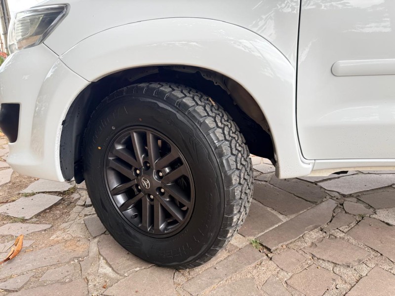 HILUX SW4 3.0 SRV 4X4 CD 16V TURBO INTERCOOLER DIESEL 4P AUTOMÁTICO - 2013 - TRêS COROAS