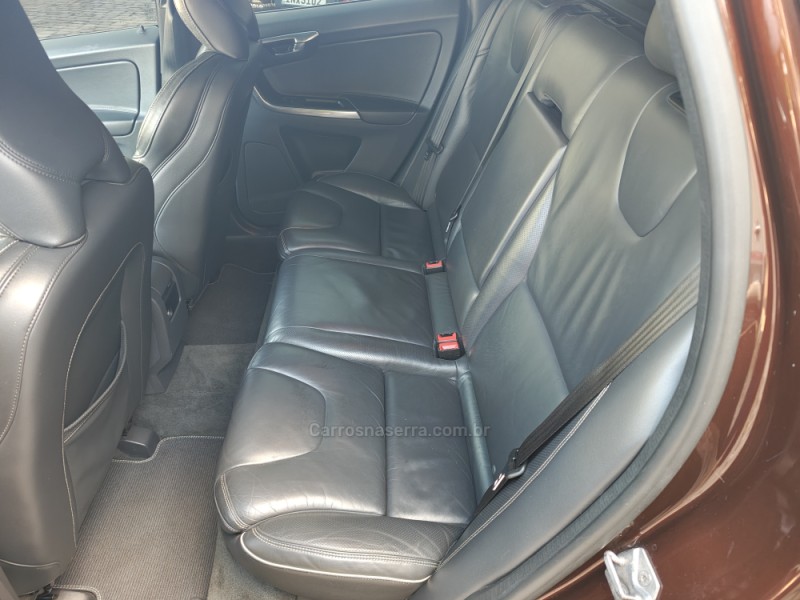 XC60 3.0 T6 TOP AWD TURBO GASOLINA 4P AUTOMÁTICO - 2015 - GUAPORé