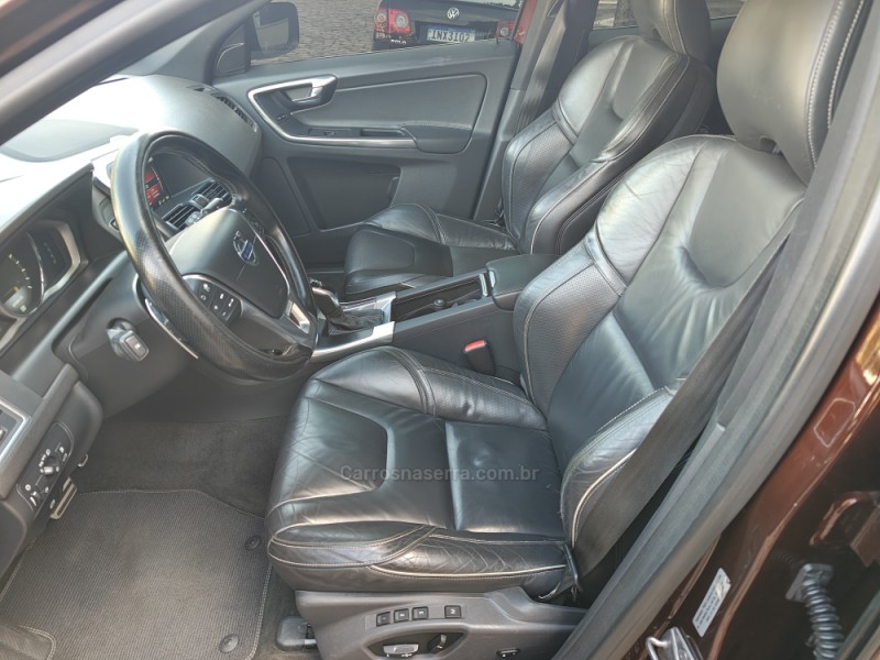 XC60 3.0 T6 TOP AWD TURBO GASOLINA 4P AUTOMÁTICO - 2015 - GUAPORé