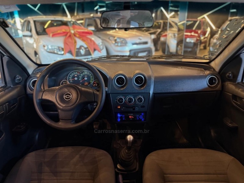 PRISMA 1.4 MPFI LT 8V FLEX 4P MANUAL - 2010 - NOVO HAMBURGO