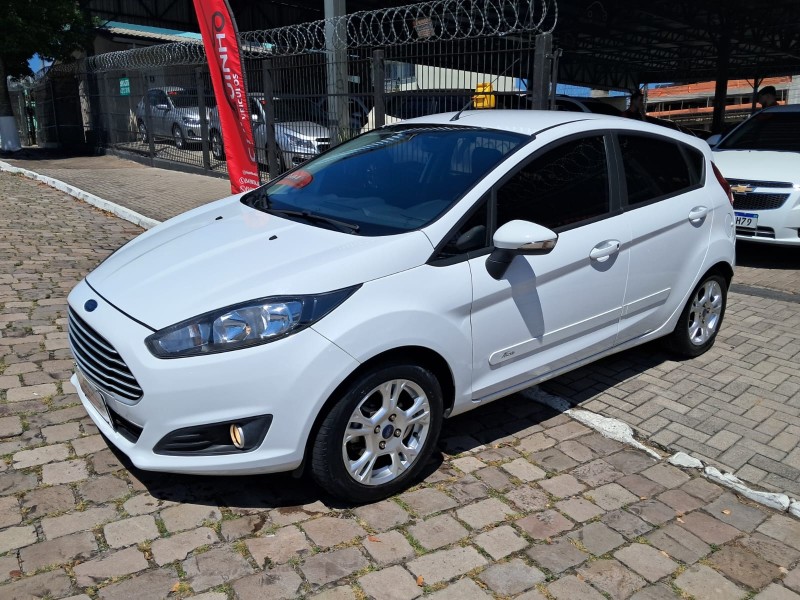 fiesta 1.6 sel hatch 16v flex 4p automatico 2017 caxias do sul