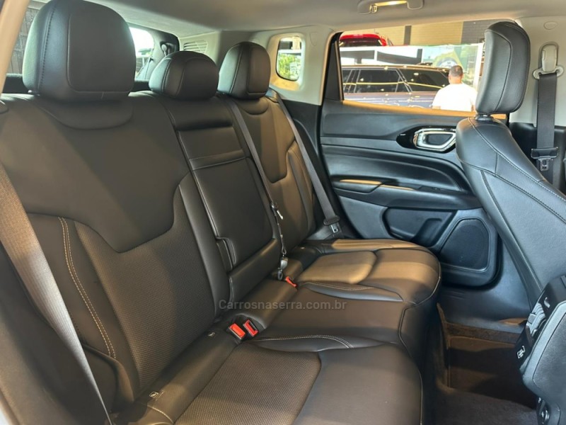 COMPASS 1.3 LIMITED T270 16V TURBO FLEX 4P AUTOMÁTICO - 2023 - CAXIAS DO SUL