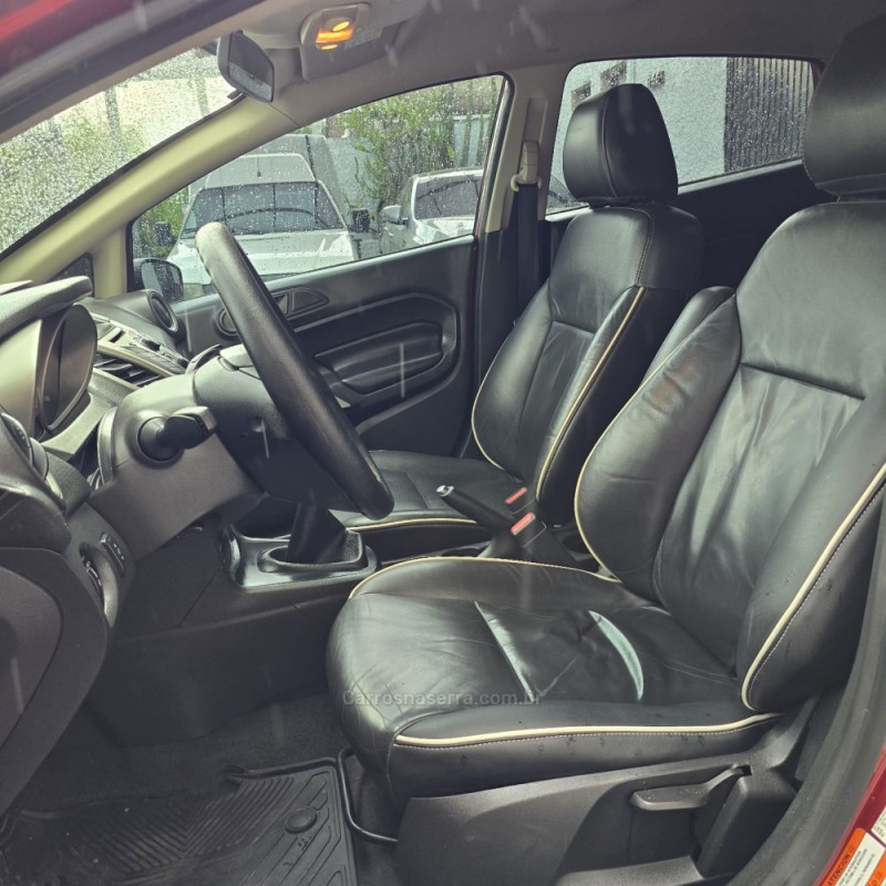 FIESTA 1.6 SE HATCH 16V FLEX 4P MANUAL - 2013 - CAXIAS DO SUL