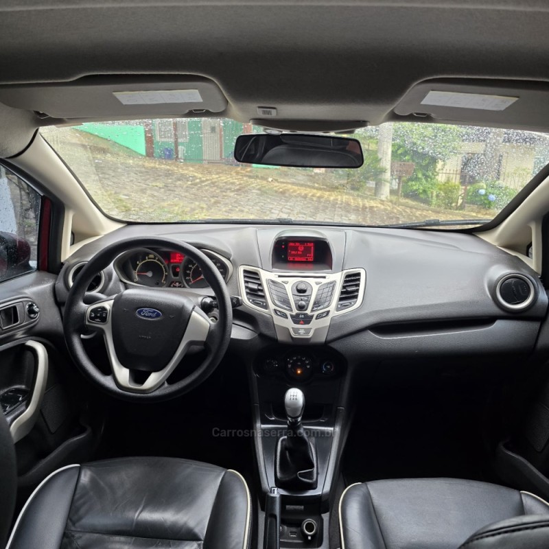 FIESTA 1.6 SE HATCH 16V FLEX 4P MANUAL - 2013 - CAXIAS DO SUL