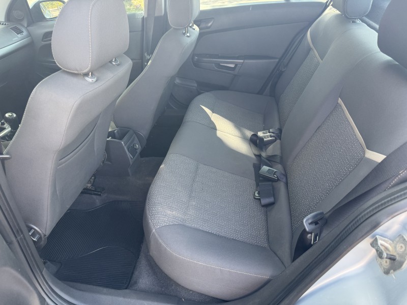 VECTRA 2.0 MPFI EXPRESSION 8V 140CV FLEX 4P MANUAL - 2011 - BENTO GONçALVES