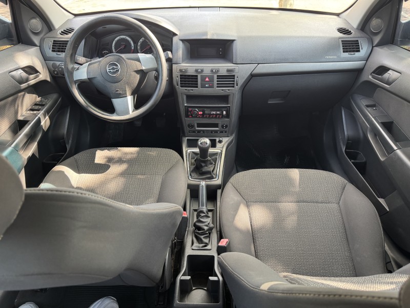 VECTRA 2.0 MPFI EXPRESSION 8V 140CV FLEX 4P MANUAL - 2011 - BENTO GONçALVES